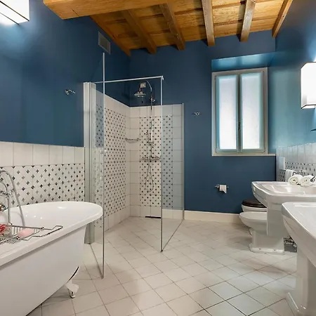 Isola Bella Apartments, Ninfea 스트레사